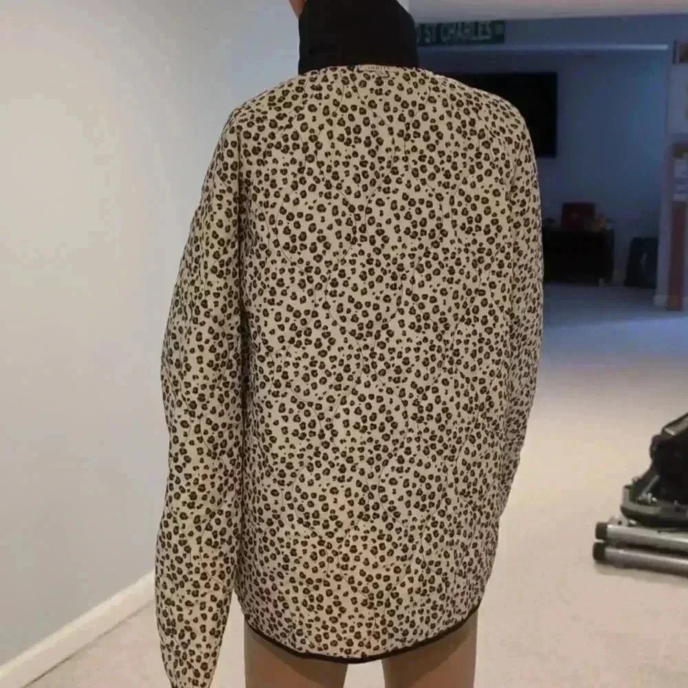 Reversible quilted jacket - Picture 11 of 14